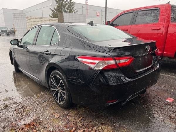 2020 Toyota Camry FWD 4D Sedan/Sedan SE - - by for sale in Indianapolis, IN – photo 2