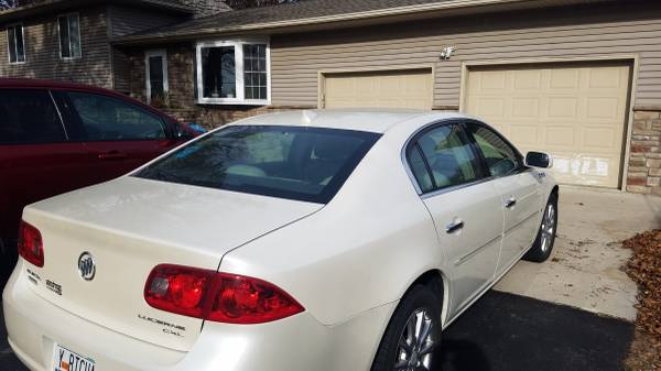 2009 BUICK LUCERNE CXL only 93k miles loaded, clean - cars & trucks... for sale in Sun Prairie, WI – photo 4
