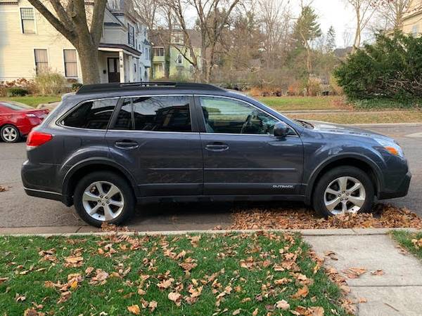 subaru outback limited - cars & trucks - by owner - vehicle... for sale in Grand Rapids, MI