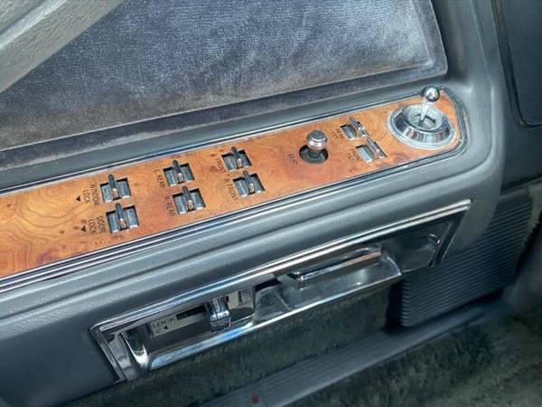 1985 LINCOLN TOWN CAR SIGNATURE 5.0L V8 74K GOOD TIRES 766196 - cars... for sale in Skokie, IL – photo 17