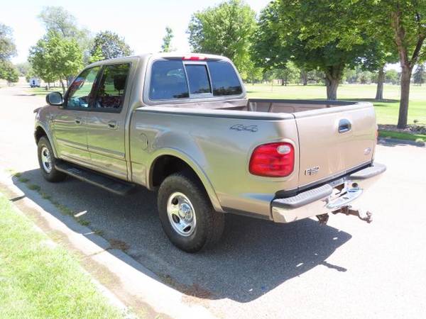 2001 Ford F150 SuperCrew Cab V8, 5 4 Liter 4WD Gasoline - cars & for sale in Nampa, ID – photo 3