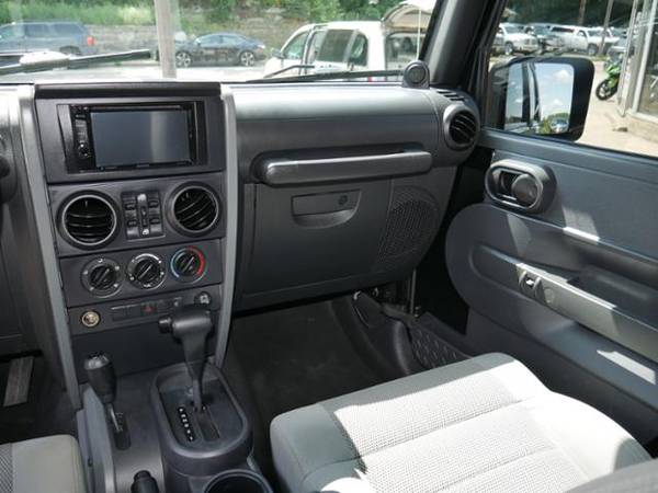 2007 Jeep Wrangler Unlimited Sahara for sale in South St. Paul, MN – photo 9