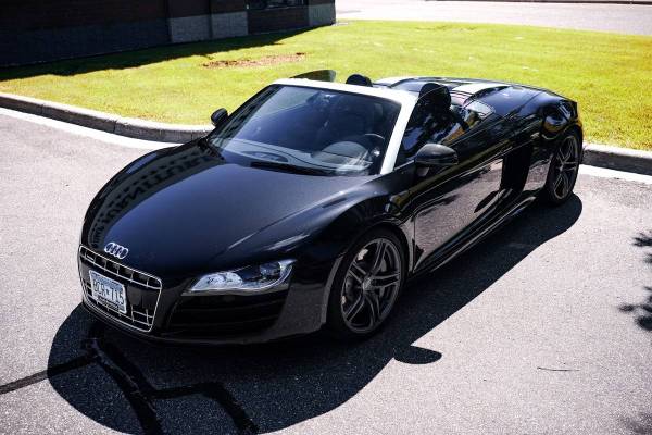Beautiful Black 2011 Audi R8 V10 Convertible - - by for sale in Other, IL – photo 3
