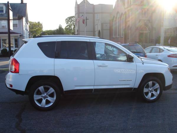 2011 Jeep Compass Latitude 4X4 for sale in New Cumberland, PA – photo 8