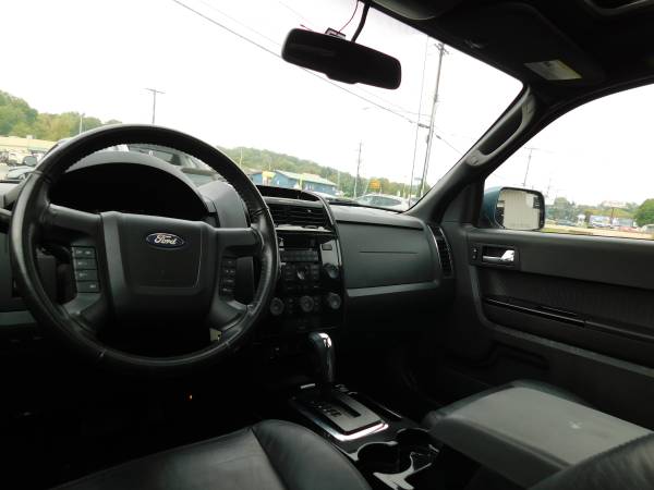 ALL WHEEL DRIVE!!!...2012 Ford Escape Limited!!!...ONLY 150K MILES!! for sale in Battle Creek, MI – photo 9
