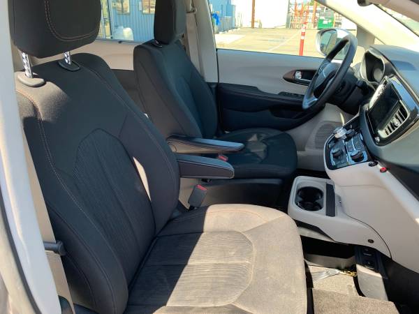 2018 Chrysler Pacifica with VMI Handicap Conversion for sale in El Cajon, CA – photo 8