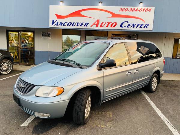 1 OWNER 2003 Chrysler town and country loaded lots of service records for sale in Vancouver, OR – photo 2