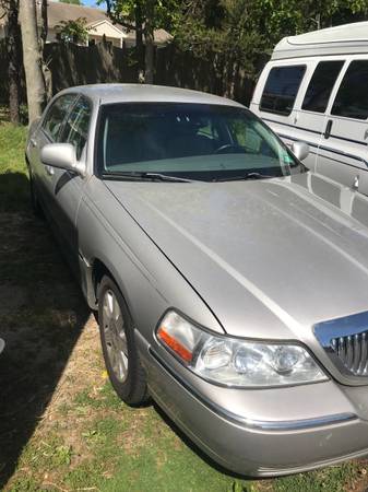 2003 Lincoln Town car for sale in West Berlin, NJ