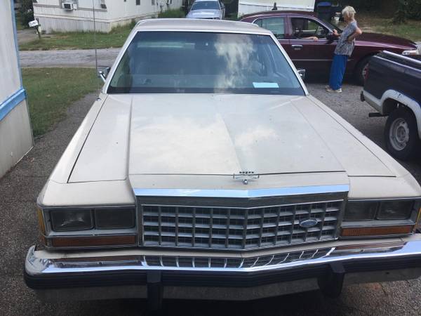 87' Ford Crown Vic LX for sale in Austell, GA