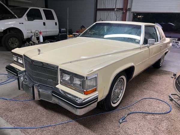 1984 Cadillac Fleetwood Broagham coupe for sale in Perris, CA