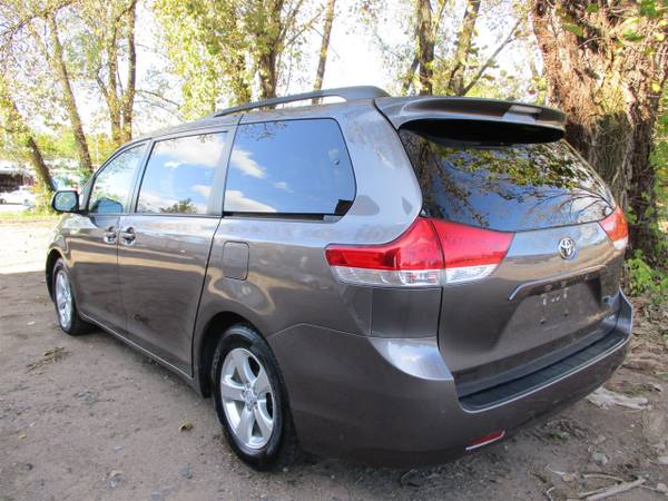 2013 Toyota Sienna for sale in Paterson, NJ – photo 8