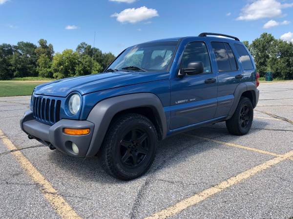 Clean Carfax! 2003 Jeep Liberty! 4x4! Great Price! for sale in Ortonville, MI