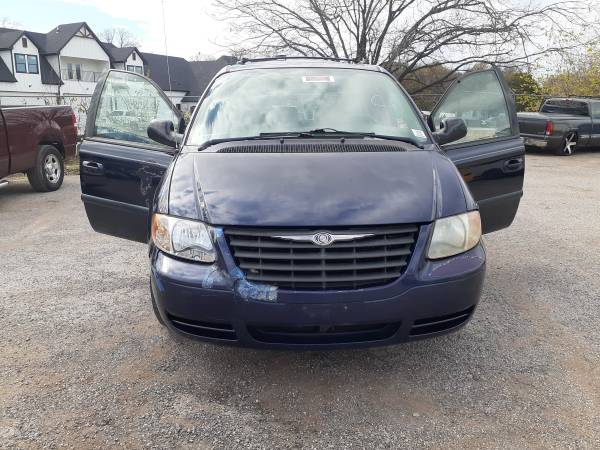 2005 chrysler town&country - cars & trucks - by owner - vehicle... for sale in Fort Worth, TX – photo 15