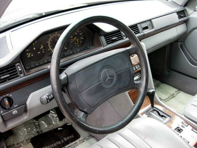 1990 Mercedes-Benz 300-Class 4 Dr 300D Turbodiesel Sedan for sale in Crestwood, KY – photo 19