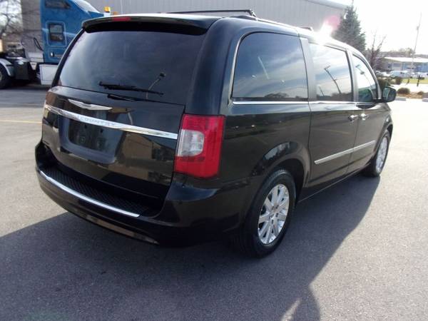 2013 Chrysler Town and Country Touring 4dr Mini Van - cars & trucks... for sale in Waukesha, WI – photo 9