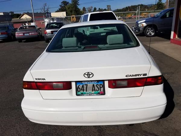 1997 Toyota Camry CE Runs And Drives Great for sale in Eugene, OR – photo 4