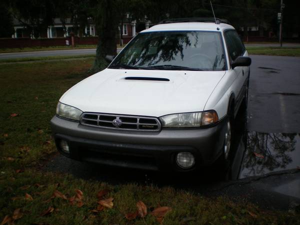 1998 Subaru Outback 1 Owner for sale in Conover, NC – photo 2