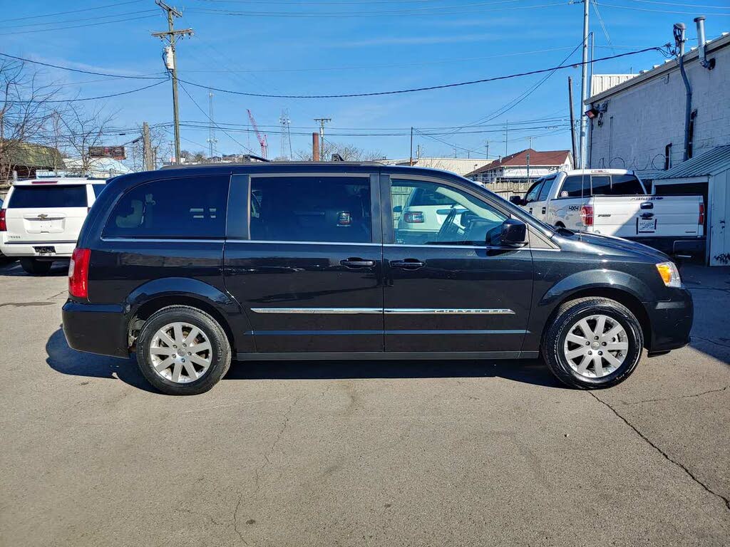 2015 Chrysler Town & Country Touring FWD for sale in Nashville, TN – photo 5