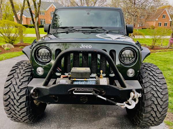 2011 Jeep Wrangler 4WD 2dr Sahara HardTop for sale in Libertyville, IL – photo 11