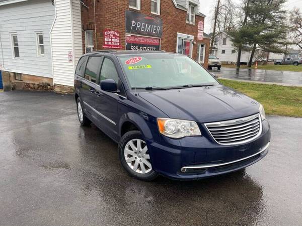 2014 Chrysler Town and Country 7 Passenger Leather Clean for sale in Spencerport, NY – photo 2
