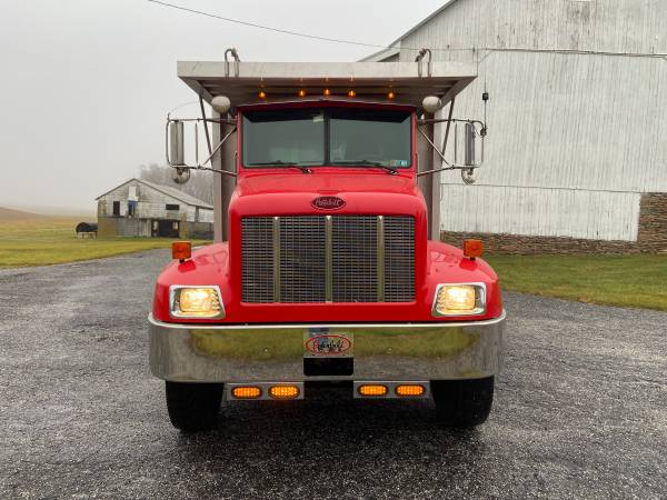 2004 Peterbilt 330 Flat Bed Truck for sale in Freeland, PA – photo 2