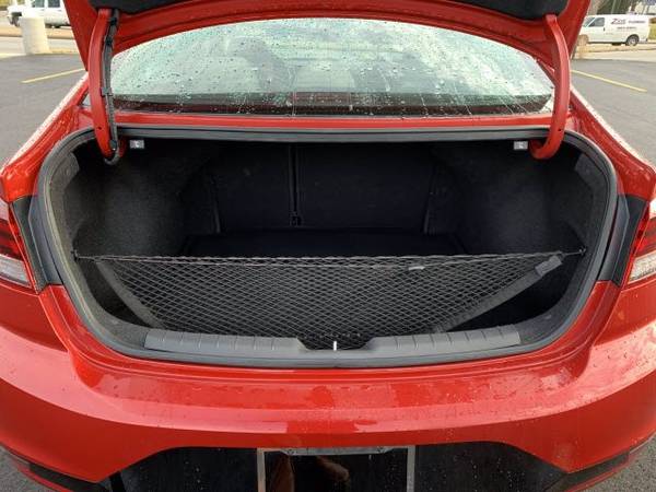 2020 Hyundai Elantra SEL hatchback Red - - by dealer for sale in Cincinnati, OH – photo 11