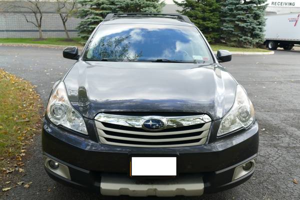 2011 SUBARU OUTBACK 2.5 Limited PZEV for sale in Buffalo, NY – photo 2
