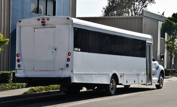 Limo 2013 Ford F-650 Shuttle Bus>>>Nice<<< for sale in Fontana, CA – photo 4