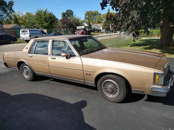 SOLD SOLD 1985 Oldsmobile Delta 88 - As Is! - - by for sale in Aurora, IL – photo 4