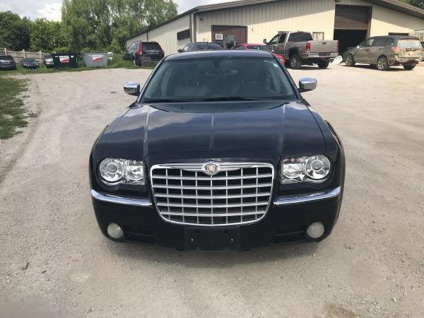 2005 Chrysler 300c, 150K miles, Hemi, prior salvage for sale in Baxter, IA, IA – photo 2