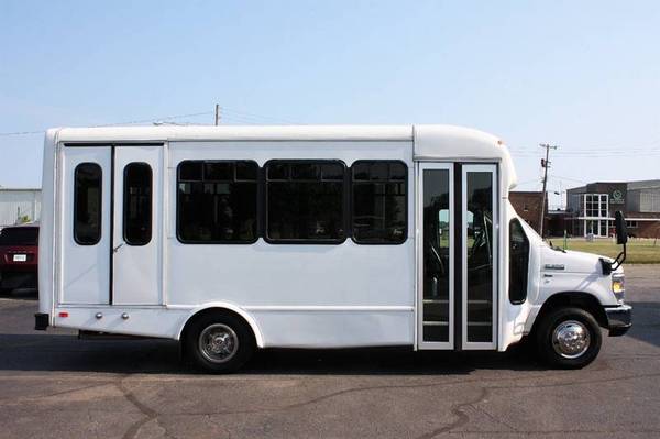 2011 Ford E-350 Wheelchair Accessible Shuttle Bus for sale in Jackson, IL – photo 8