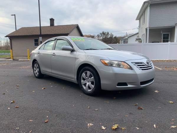 2007 Toyota Camry LE - RUNS & DRIVES EXCELLENT - CLEAN BODY - cars & for sale in Olyphant, PA – photo 2