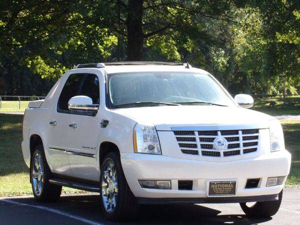 2007 Cadillac Escalade EXT Sport Utility Truck for sale in Cleveland, OH – photo 2