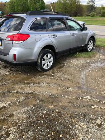 2010 Subaru Outback for sale in Butler, PA – photo 4