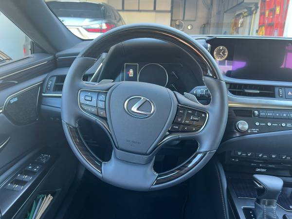 2021 Lexus ES350 Ultra Lux - Showroom condition - 2800 miles - cars for sale in Roseville, CA – photo 8