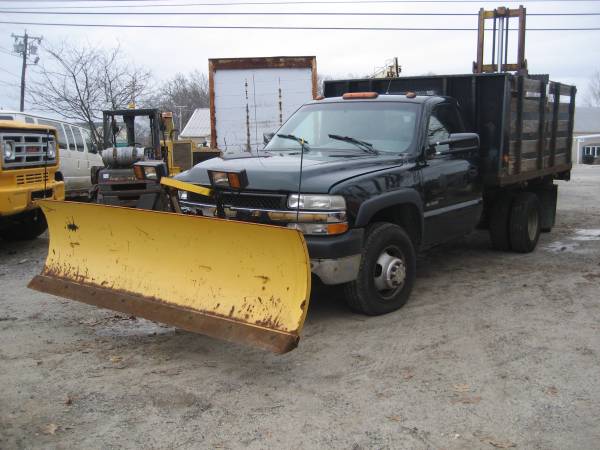 gm 4x4 plow truck - cars & trucks - by dealer - vehicle automotive... for sale in Salisbury, NY – photo 2
