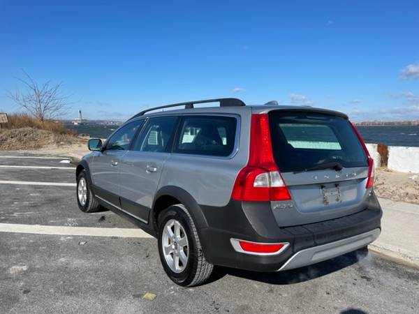 2010 Volvo XC70 3 2L AWD, MINT IN & OUT, RUNS & DRIVES 100 ! - cars & for sale in Brooklyn, NY – photo 4