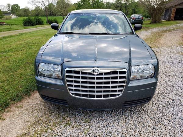 2005 Chrysler 300,, great shape for sale in Newton, NC – photo 4
