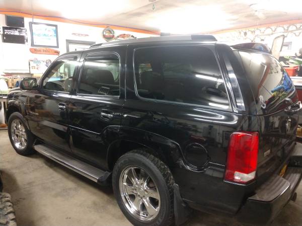 2006 Cadillac Escalade 4wd for sale in Little York, NY – photo 2