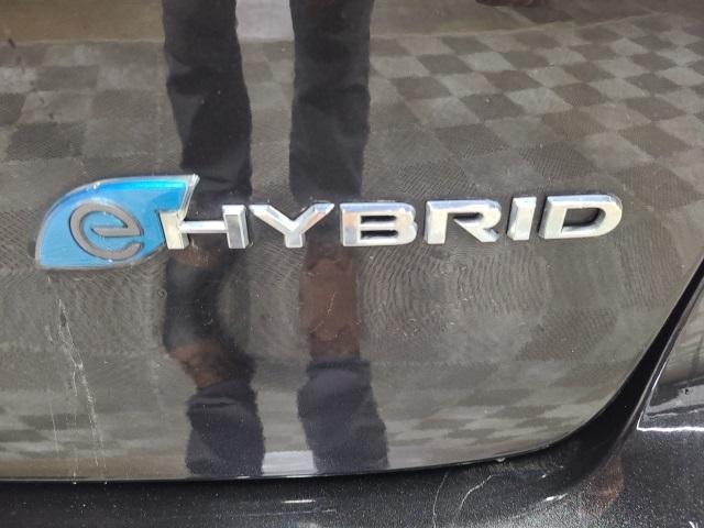 2018 Chrysler Pacifica Hybrid Limited for sale in Austin, MN – photo 34