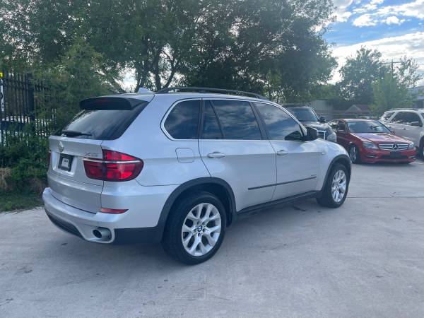 2013 BmwX 5 AWD xdrive35i - fully loaded - clean title - cars & for sale in Houston, TX – photo 4