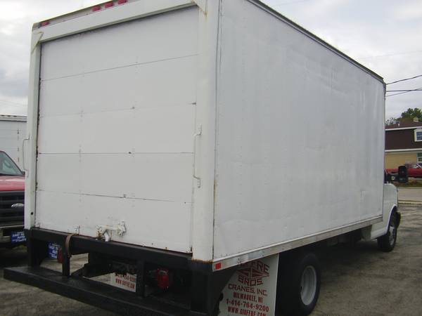 2006 CHEV EXPRESS 3500 16 FT CUBE VAN for sale in Green Bay, WI – photo 9