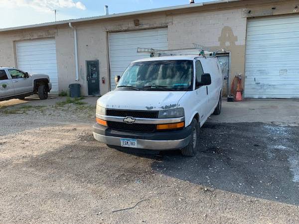 2003 chevy 2500 express van for sale in Johnston, IA