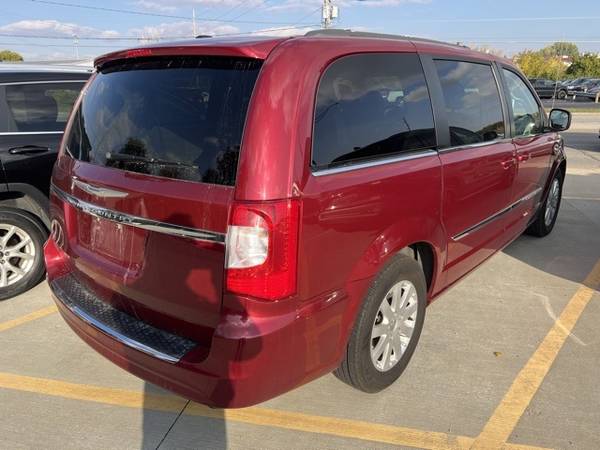 Certified 2015 Chrysler Town & Country Touring Deep Cherry Red Cry for sale in Cedar Falls, IA – photo 19