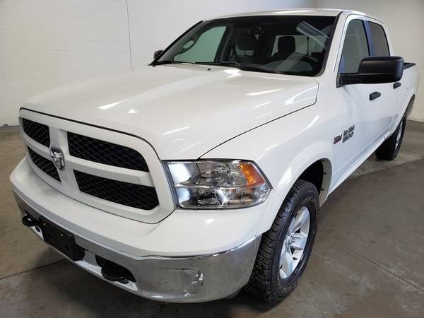 2017 Ram 1500 4x4 4WD Truck Dodge SLT Crew Cab for sale in Kent, OR