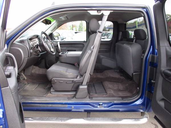 2013 Chevrolet Chevy Silverado 1500 Lt Blue Pickup - cars & trucks -... for sale in Green Bay, WI – photo 5