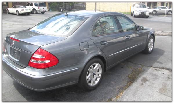 Nice 2006 Mercedes E350 with leather , sunroof and 87,000 miles just for sale in Elizabethton, TN – photo 2