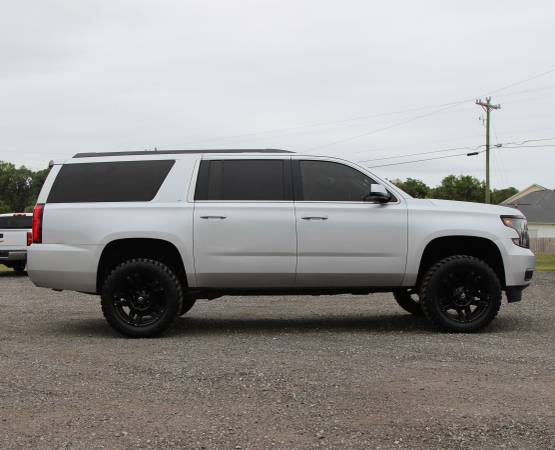 LIFTED🔥 RCX 2015 CHEVROLET SUBURBAN 4X4 LT2 ON 20X10 FUEL WHEELS 33s for sale in Kernersville, WV – photo 6