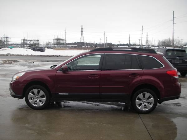 2012 Subaru Outback 2 5i Limited - All Wheel Drive for sale in Holland , MI – photo 6