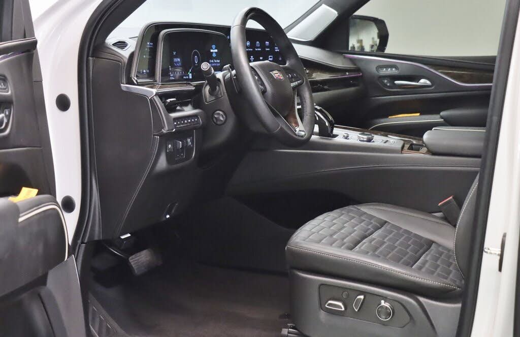 2022 Cadillac Escalade Sport Platinum 4WD for sale in Barrington, IL – photo 7